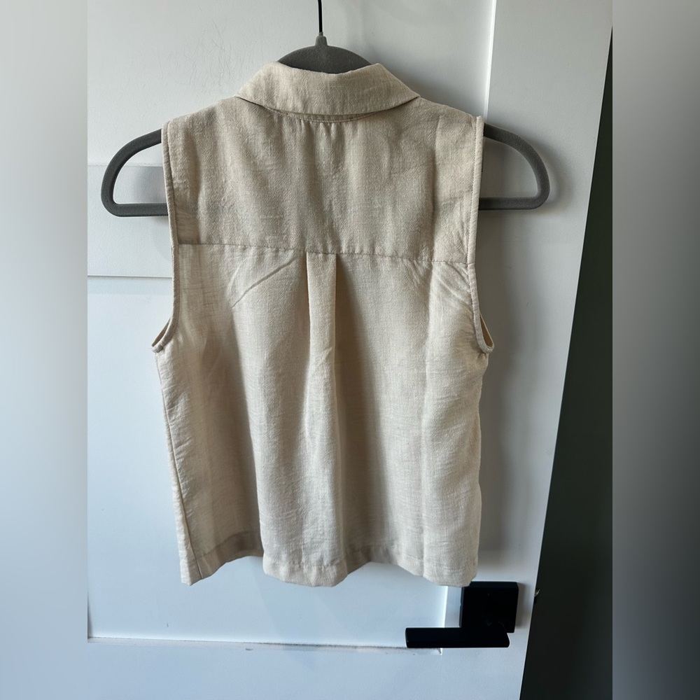 Ladies Small Oatmeal Button Front Top NWT Lightweight Chest Pocket MONTEAU New - Picture 2 of 6